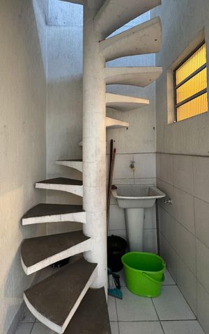 Casa para alugar com 200m², 3 quartos e 2 vagas Casa para alugar com 200m², 3 quartos e 2 vagasÁrea de Serviço
