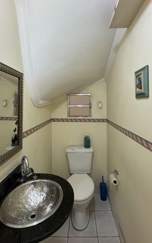 Casa para alugar com 200m², 3 quartos e 2 vagas Casa para alugar com 200m², 3 quartos e 2 vagasLavabo