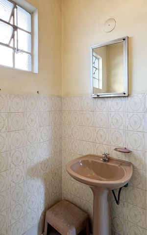 Casa para alugar com 200m², 3 quartos e 2 vagas Casa para alugar com 200m², 3 quartos e 2 vagasBanheiro Social