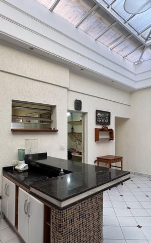 Casa para alugar com 200m², 3 quartos e 2 vagas Casa para alugar com 200m², 3 quartos e 2 vagasCozinha e churrasqueira