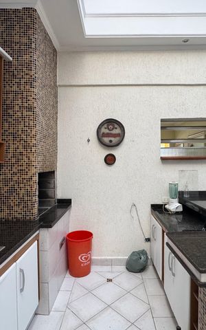 Casa para alugar com 200m², 3 quartos e 2 vagas Casa para alugar com 200m², 3 quartos e 2 vagasCozinha e churrasqueira