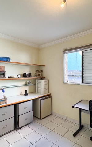 Casa para alugar com 200m², 3 quartos e 2 vagas Casa para alugar com 200m², 3 quartos e 2 vagasQuarto 1