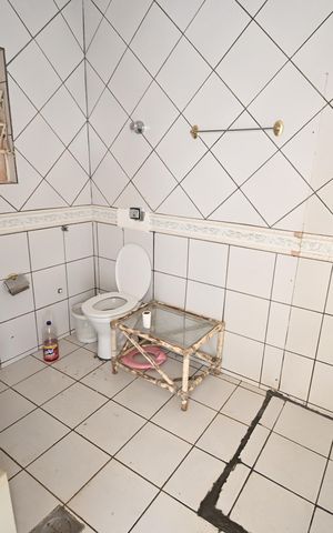 Apartamento à venda com 133m², 3 quartos e sem vaga Apartamento à venda com 133m², 3 quartos e sem vagaBanheiro social