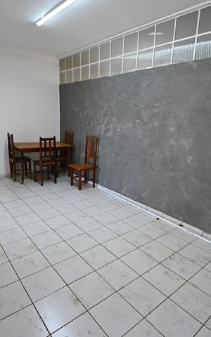 Apartamento à venda com 133m², 3 quartos e sem vaga Apartamento à venda com 133m², 3 quartos e sem vagaSala
