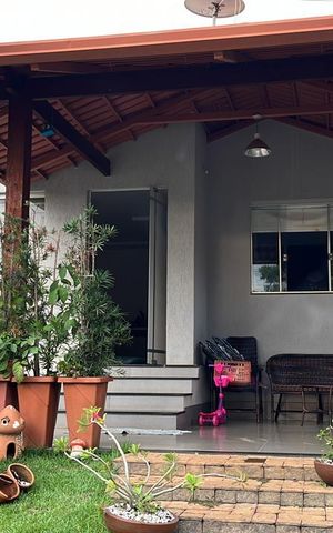 Casa de condomínio à venda com 310m², 4 quartos e 2 vagas Casa de condomínio à venda com 310m², 4 quartos e 2 vagasÁrea externa