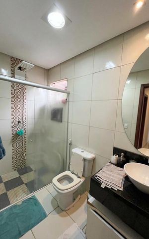 Casa de condomínio à venda com 310m², 4 quartos e 2 vagas Casa de condomínio à venda com 310m², 4 quartos e 2 vagasBanheiro