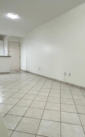 Apartamento para alugar com 76m², 2 quartos e 1 vaga Apartamento para alugar com 76m², 2 quartos e 1 vagaSala