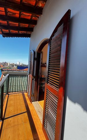 Casa à venda com 144m², 3 quartos e 2 vagas Casa à venda com 144m², 3 quartos e 2 vagasQuarto 2 Varanda