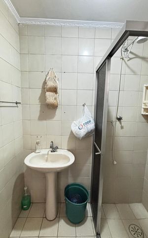 Casa à venda com 144m², 3 quartos e 2 vagas Casa à venda com 144m², 3 quartos e 2 vagasÁrea de Serviço - Banheiro