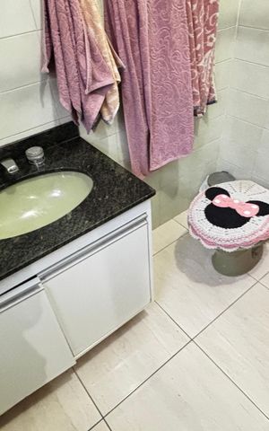 Casa à venda com 144m², 3 quartos e 2 vagas Casa à venda com 144m², 3 quartos e 2 vagasBanheiro da Suíte
