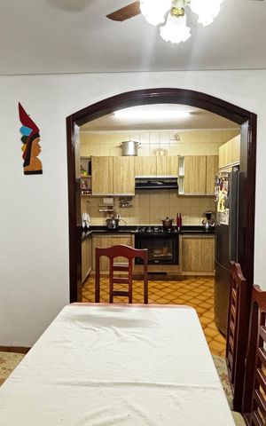 Casa à venda com 144m², 3 quartos e 2 vagas Casa à venda com 144m², 3 quartos e 2 vagasSala de Jantar