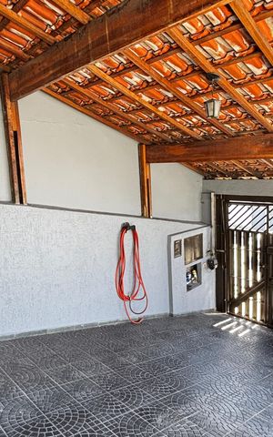 Casa à venda com 144m², 3 quartos e 2 vagas Casa à venda com 144m², 3 quartos e 2 vagasGaragem