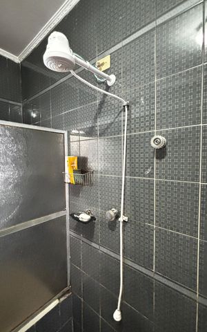 Casa à venda com 144m², 3 quartos e 2 vagas Casa à venda com 144m², 3 quartos e 2 vagasBanheiro