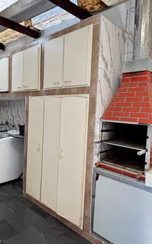 Casa à venda com 144m², 3 quartos e 2 vagas Casa à venda com 144m², 3 quartos e 2 vagasÁrea de Serviço