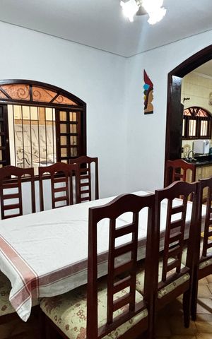 Casa à venda com 144m², 3 quartos e 2 vagas Casa à venda com 144m², 3 quartos e 2 vagasSala de Jantar