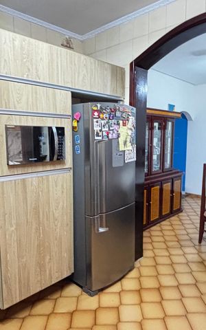 Casa à venda com 144m², 3 quartos e 2 vagas Casa à venda com 144m², 3 quartos e 2 vagasCozinha