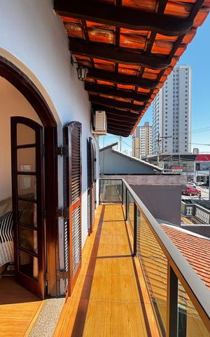 Casa à venda com 144m², 3 quartos e 2 vagas Casa à venda com 144m², 3 quartos e 2 vagasQuarto 2 Varanda