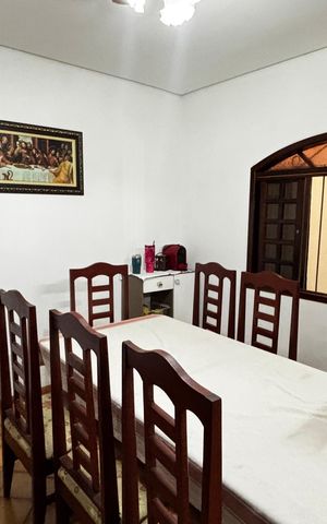 Casa à venda com 144m², 3 quartos e 2 vagas Casa à venda com 144m², 3 quartos e 2 vagasSala de Jantar