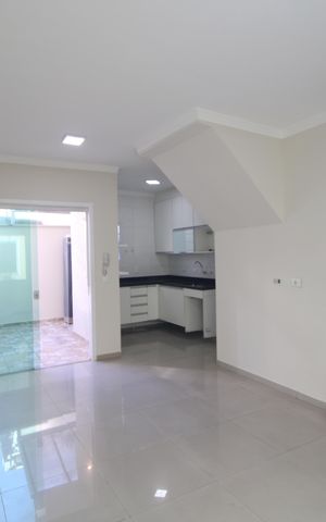 Casa de condomínio à venda com 94m², 2 quartos e 1 vagaSala
