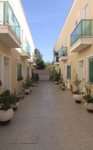 Casa de condomínio à venda com 94m², 2 quartos e 1 vagaÁrea comum