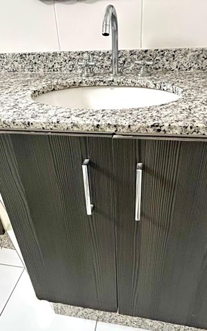 Apartamento para alugar com 80m², 3 quartos e 2 vagas Apartamento para alugar com 80m², 3 quartos e 2 vagasBanheiro 1