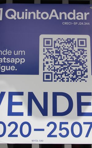 Casa à venda com 290m², 3 quartos e 4 vagas Casa à venda com 290m², 3 quartos e 4 vagasFachada