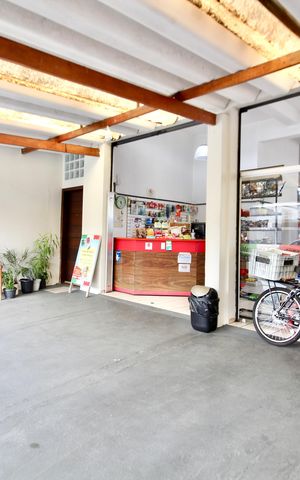 Casa à venda com 290m², 3 quartos e 4 vagas Casa à venda com 290m², 3 quartos e 4 vagasGaragem