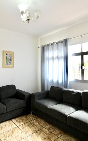 Casa à venda com 290m², 3 quartos e 4 vagas Casa à venda com 290m², 3 quartos e 4 vagasSala