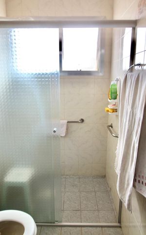 Casa à venda com 290m², 3 quartos e 4 vagas Casa à venda com 290m², 3 quartos e 4 vagasBanheiro