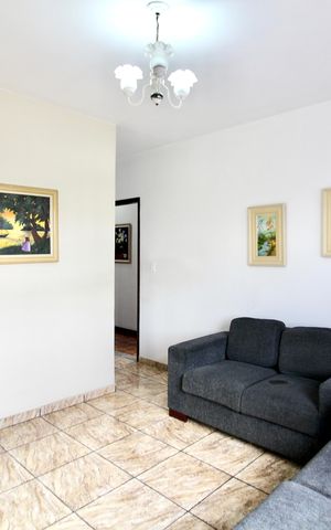 Casa à venda com 290m², 3 quartos e 4 vagas Casa à venda com 290m², 3 quartos e 4 vagasSala