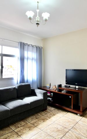 Casa à venda com 290m², 3 quartos e 4 vagas Casa à venda com 290m², 3 quartos e 4 vagasSala