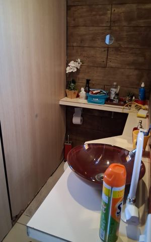 Casa à venda com 220m², 3 quartos e 4 vagasBanheiro