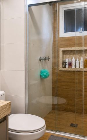 Apartamento à venda com 61m², 2 quartos e 1 vaga Apartamento à venda com 61m², 2 quartos e 1 vagaBanheiro