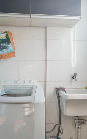 Apartamento à venda com 172m², 4 quartos e 3 vagas Apartamento à venda com 172m², 4 quartos e 3 vagasCozinha e Área de Serviço