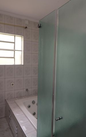 Casa para alugar com 341m², 2 quartos e 2 vagasBanheiro