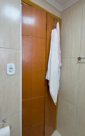 Apartamento à venda com 55m², 2 quartos e 1 vaga Apartamento à venda com 55m², 2 quartos e 1 vagaBanheiro