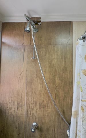 Apartamento à venda com 55m², 2 quartos e 1 vaga Apartamento à venda com 55m², 2 quartos e 1 vagaBanheiro