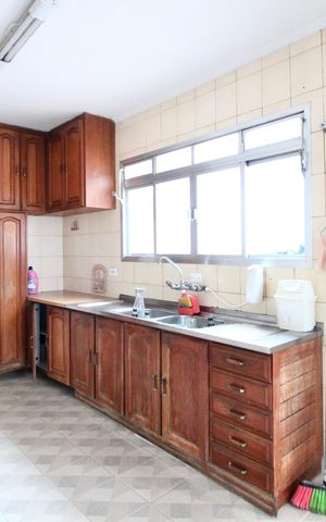 Casa para alugar com 253m², 3 quartos e 3 vagas Casa para alugar com 253m², 3 quartos e 3 vagasCozinha