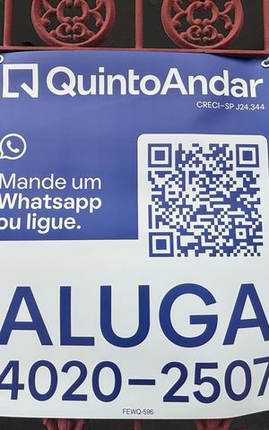 Casa para alugar com 253m², 3 quartos e 3 vagas Casa para alugar com 253m², 3 quartos e 3 vagasFachada