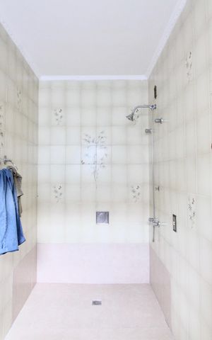 Casa para alugar com 253m², 3 quartos e 3 vagas Casa para alugar com 253m², 3 quartos e 3 vagasBanheiro 2