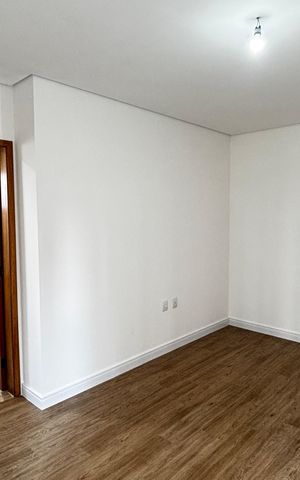 Casa de condomínio à venda com 100m², 3 quartos e 2 vagas Casa de condomínio à venda com 100m², 3 quartos e 2 vagasSuite
