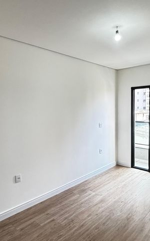 Casa de condomínio à venda com 100m², 3 quartos e 2 vagas Casa de condomínio à venda com 100m², 3 quartos e 2 vagasSuite