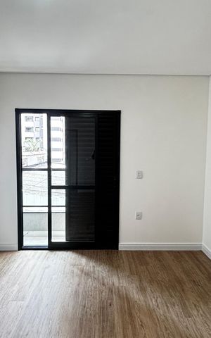 Casa de condomínio à venda com 100m², 3 quartos e 2 vagas Casa de condomínio à venda com 100m², 3 quartos e 2 vagasSuite