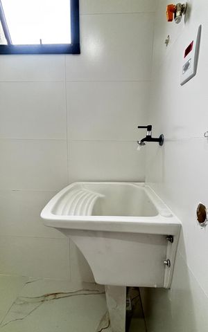 Casa de condomínio à venda com 100m², 3 quartos e 2 vagas Casa de condomínio à venda com 100m², 3 quartos e 2 vagasÁrea de Serviço