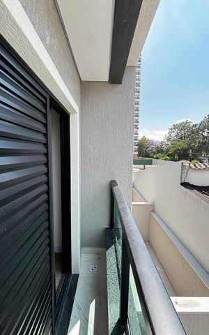 Casa de condomínio à venda com 100m², 3 quartos e 2 vagas Casa de condomínio à venda com 100m², 3 quartos e 2 vagasVaranda da Suíte