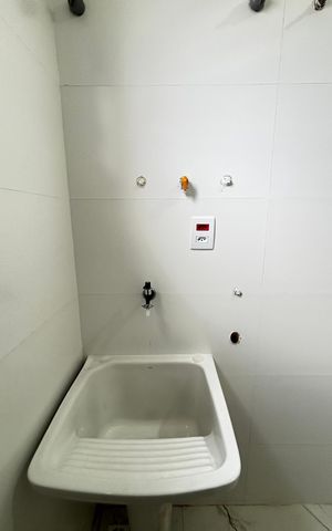 Casa de condomínio à venda com 100m², 3 quartos e 2 vagas Casa de condomínio à venda com 100m², 3 quartos e 2 vagasÁrea de Serviço