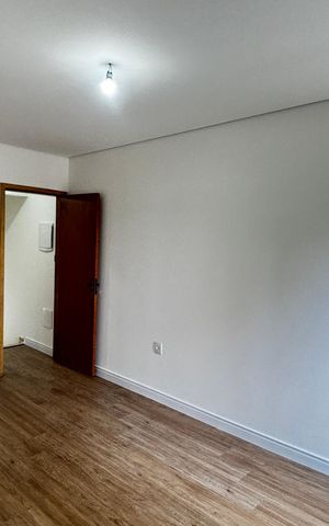 Casa de condomínio à venda com 100m², 3 quartos e 2 vagas Casa de condomínio à venda com 100m², 3 quartos e 2 vagasSuite