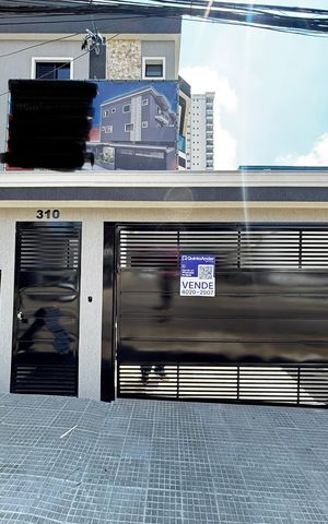 Casa de condomínio à venda com 100m², 3 quartos e 2 vagas Casa de condomínio à venda com 100m², 3 quartos e 2 vagasFachada