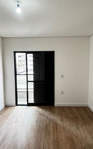 Casa de condomínio à venda com 100m², 3 quartos e 2 vagas Casa de condomínio à venda com 100m², 3 quartos e 2 vagasSuite