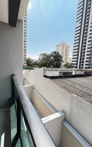 Casa de condomínio à venda com 100m², 3 quartos e 2 vagas Casa de condomínio à venda com 100m², 3 quartos e 2 vagasVaranda da Suíte